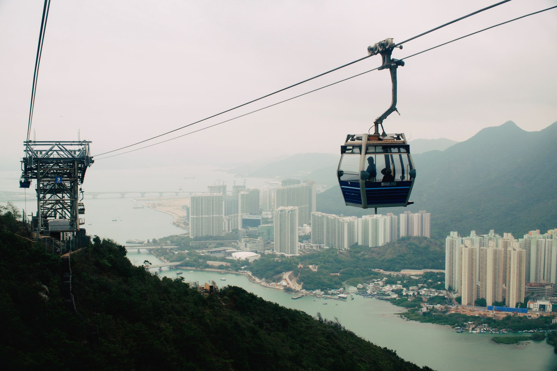 Cable car rides over the city