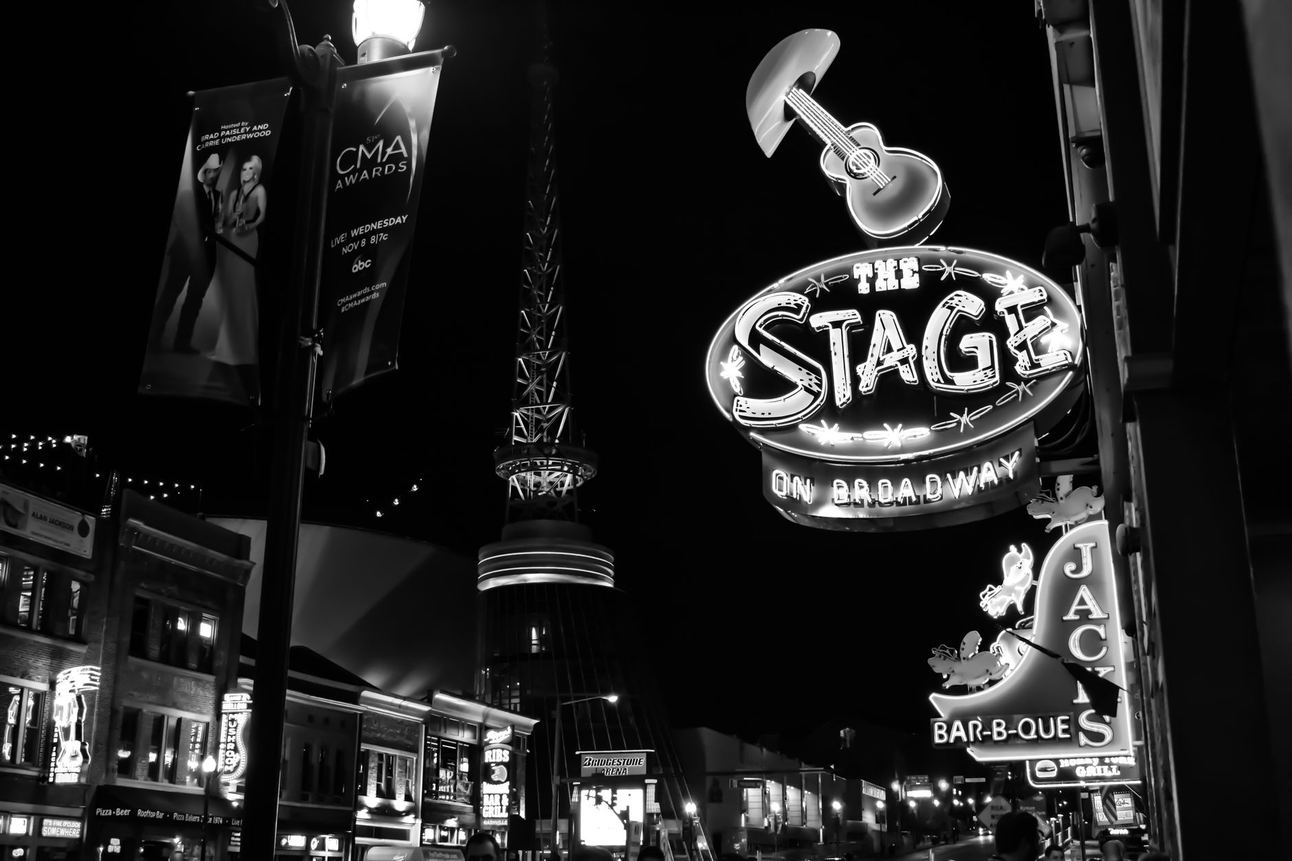 Live country music on Broadway (Honky Tonk Row)